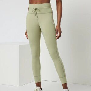 Vuori Daily Legging – Sprout – Small – NWT